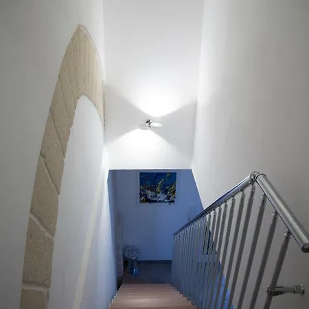 Le Del Carrubo * Φαβινιάνα